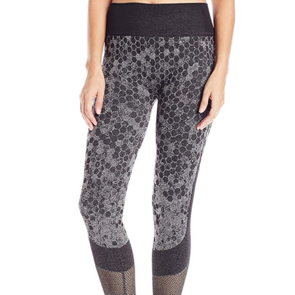 NUX honeycomb seamless legging, size large
